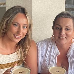 Meet your Posher, Holly